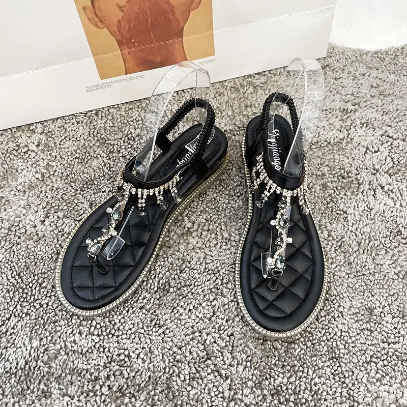 

2021 summer new fairy style net red fashion rhinestone flat flip flops outdoor comfortable and versatile beach shoes