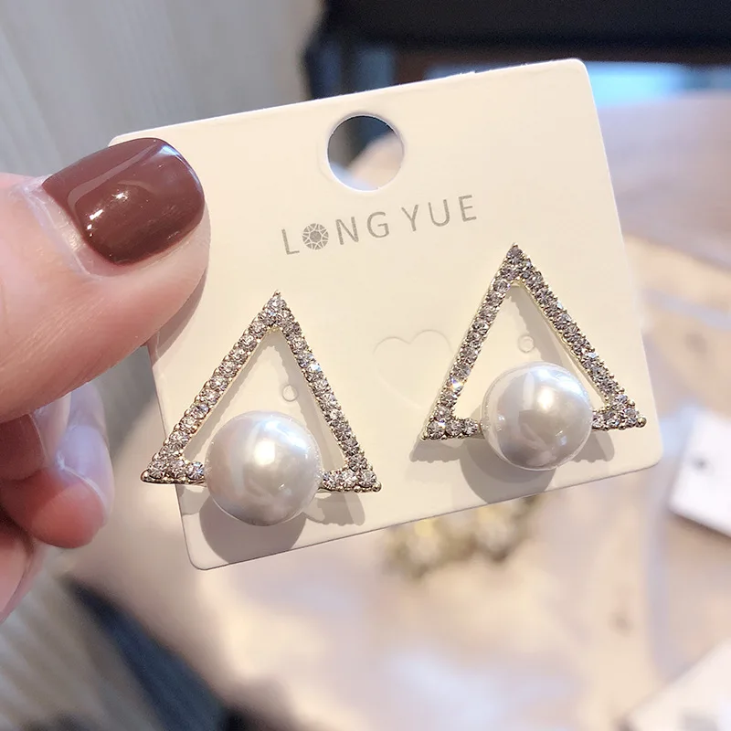 

Geometry Triangle Ear Nail Woman Joker Trend Temperament Short Fund Silver Needle Earrings Imitate Pearl Concise Personality