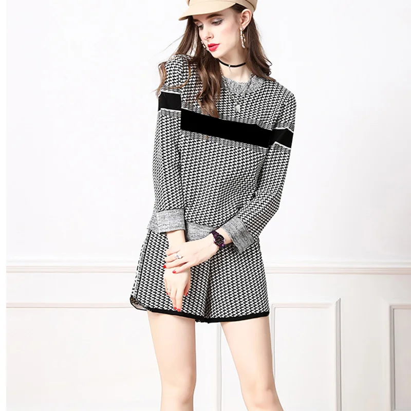

Christian Autumn Winter Women Luxury Brand Knitted Shorts Casual Suits O-neck Pullover Sweater Elastic Waist Shorts 2-Piece Sets