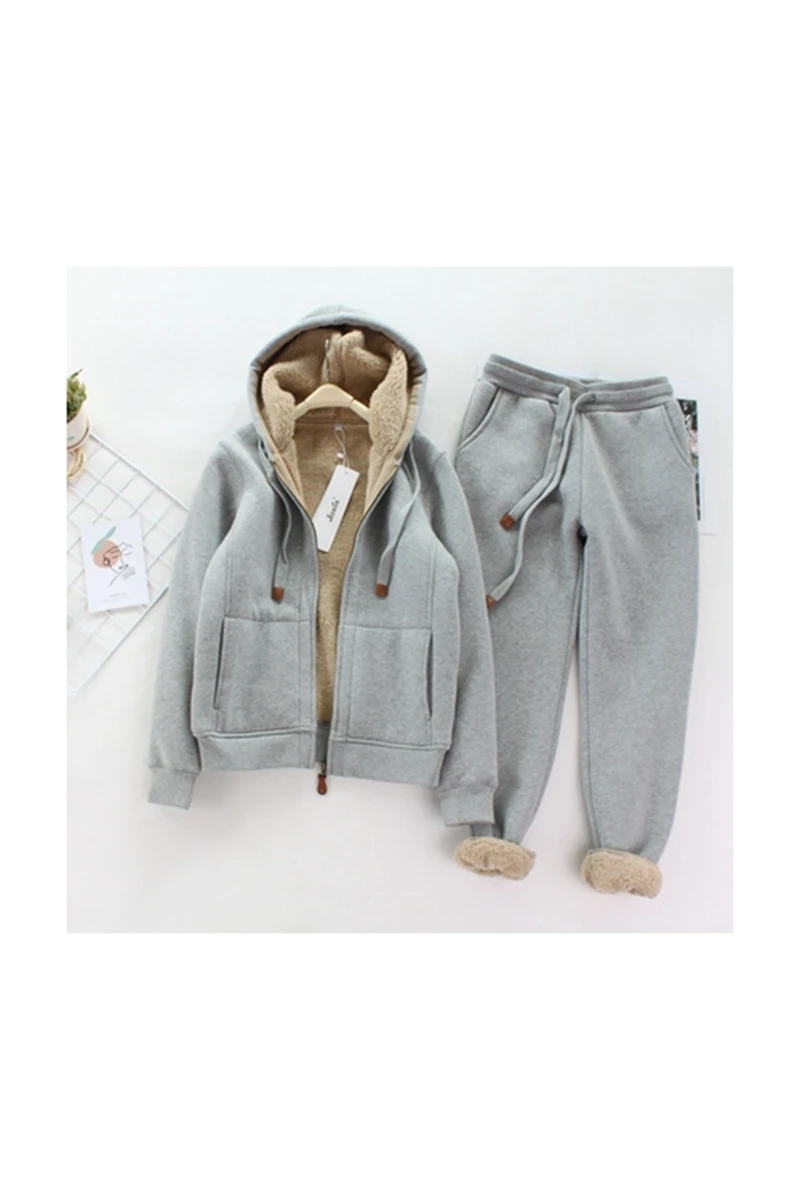 Костюм спортивный из овечьей шерсти и вельвета с длинными рукавами |