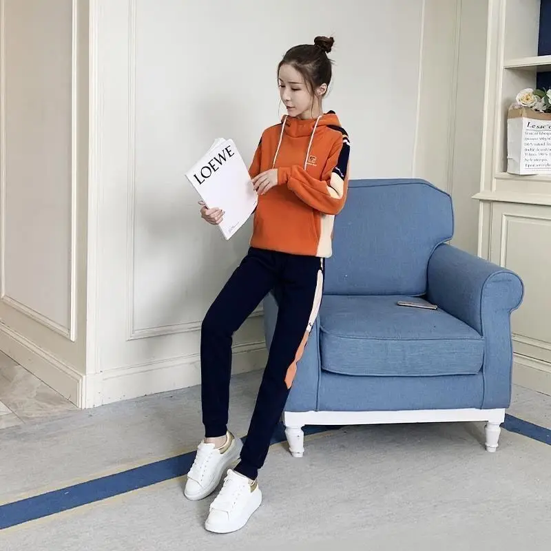 

Plush and thick net red foreign style new autumn and winter leisure sports suit women's fashion Hooded Sweater Set