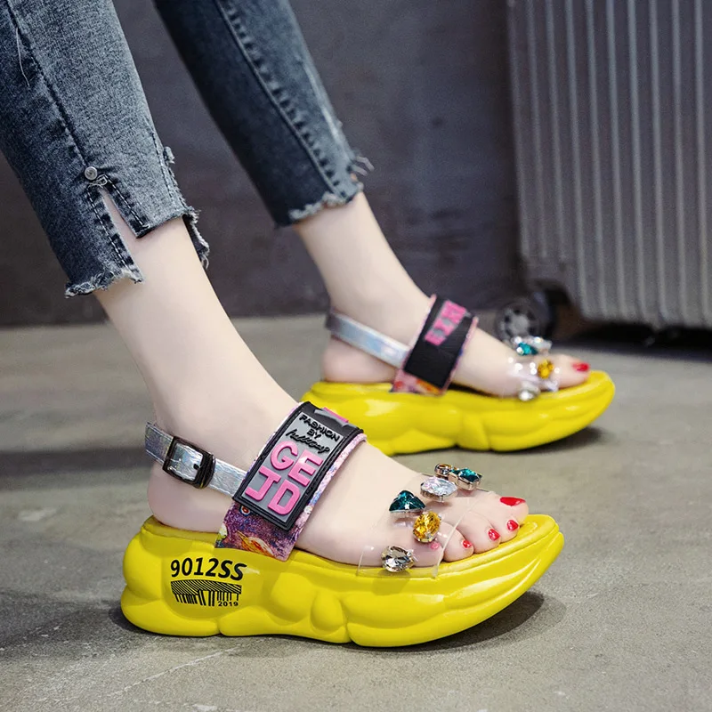 Женские сандалии на толстой подошве с рифленой подошвой цветные туфли со