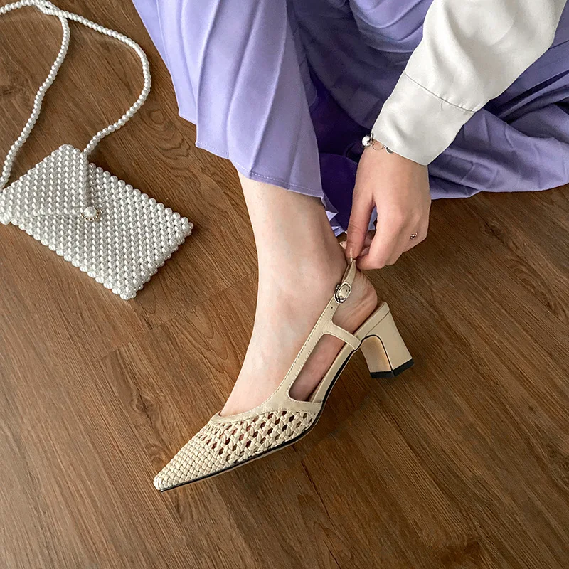 

Woven thick heel pointed hollow women's shoes