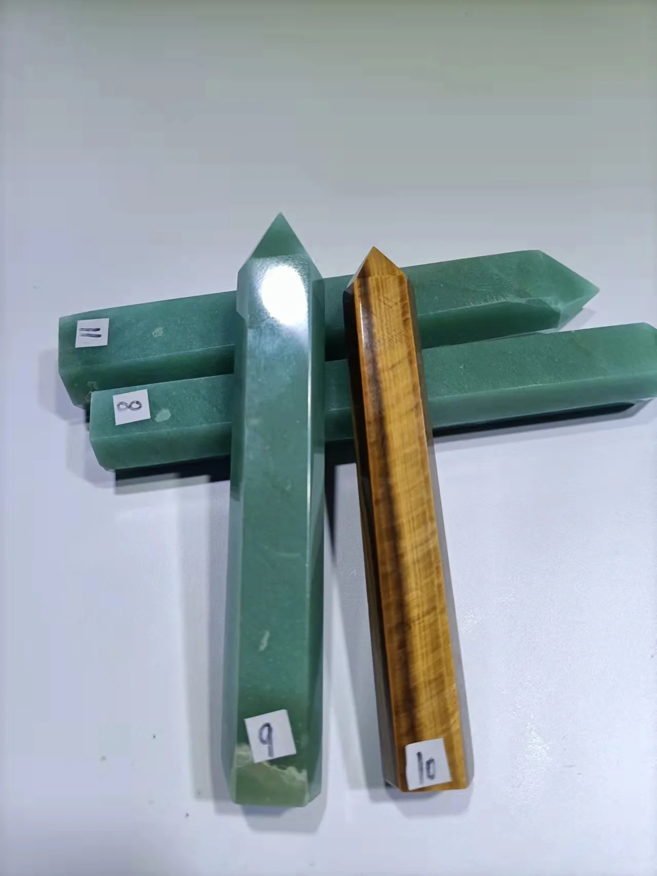 

Кварцевый кристалл, сверхдлинный dongling нефритовый таблеток, волшебная палочка, образец природного энергетического драгоценного камня, мине...