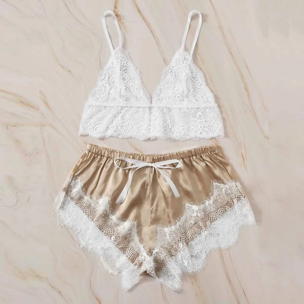 Пижама женская кружевная без косточек с атласными шортами | Женская одежда