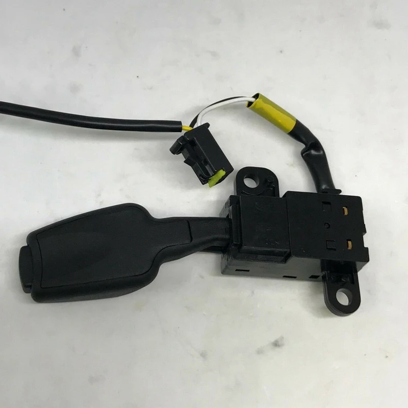 

Car Steering Cruise Switch Assy Switch Wheel Remocon Volume for Hyundal Elantra XD Cerato Sportage Tucson