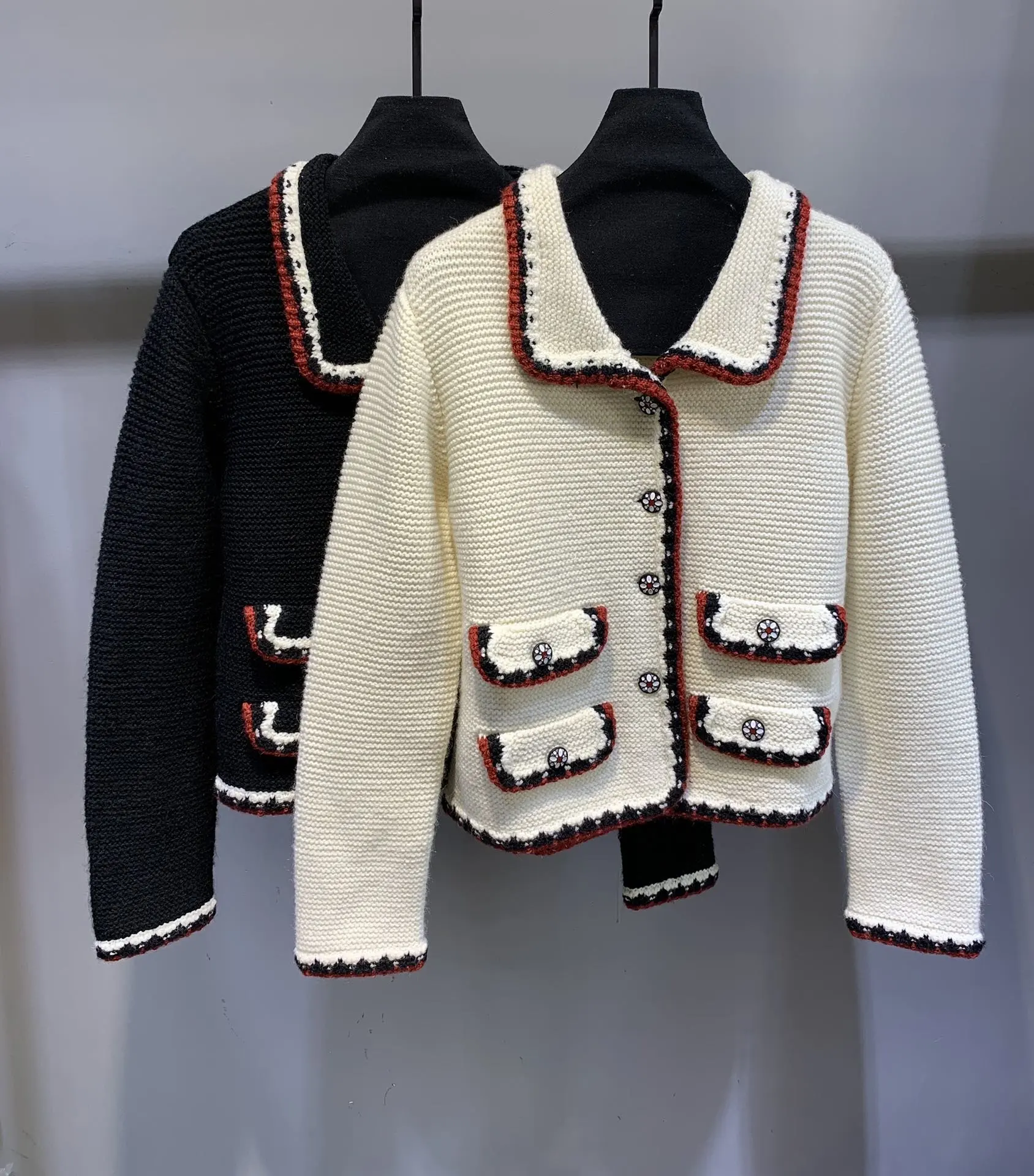 

New Ladies High 2021 Quality Fashion Long Sleeve Lapel Contrast Color Knit Jacket 1121