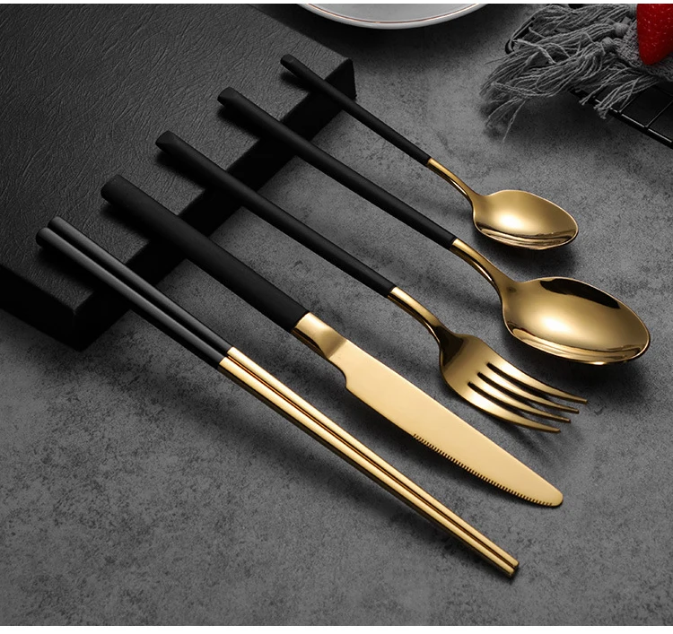 

Kitchen,Dining & Bar