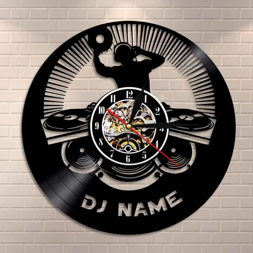 Фото Музыкальный DJ-плеер, виниловая пластинка, настенные часы, индивидуальное имя DJ, логотип, дискотека, танцы, подвесные часы, индивидуальный настенный декор для паба, подарок №2