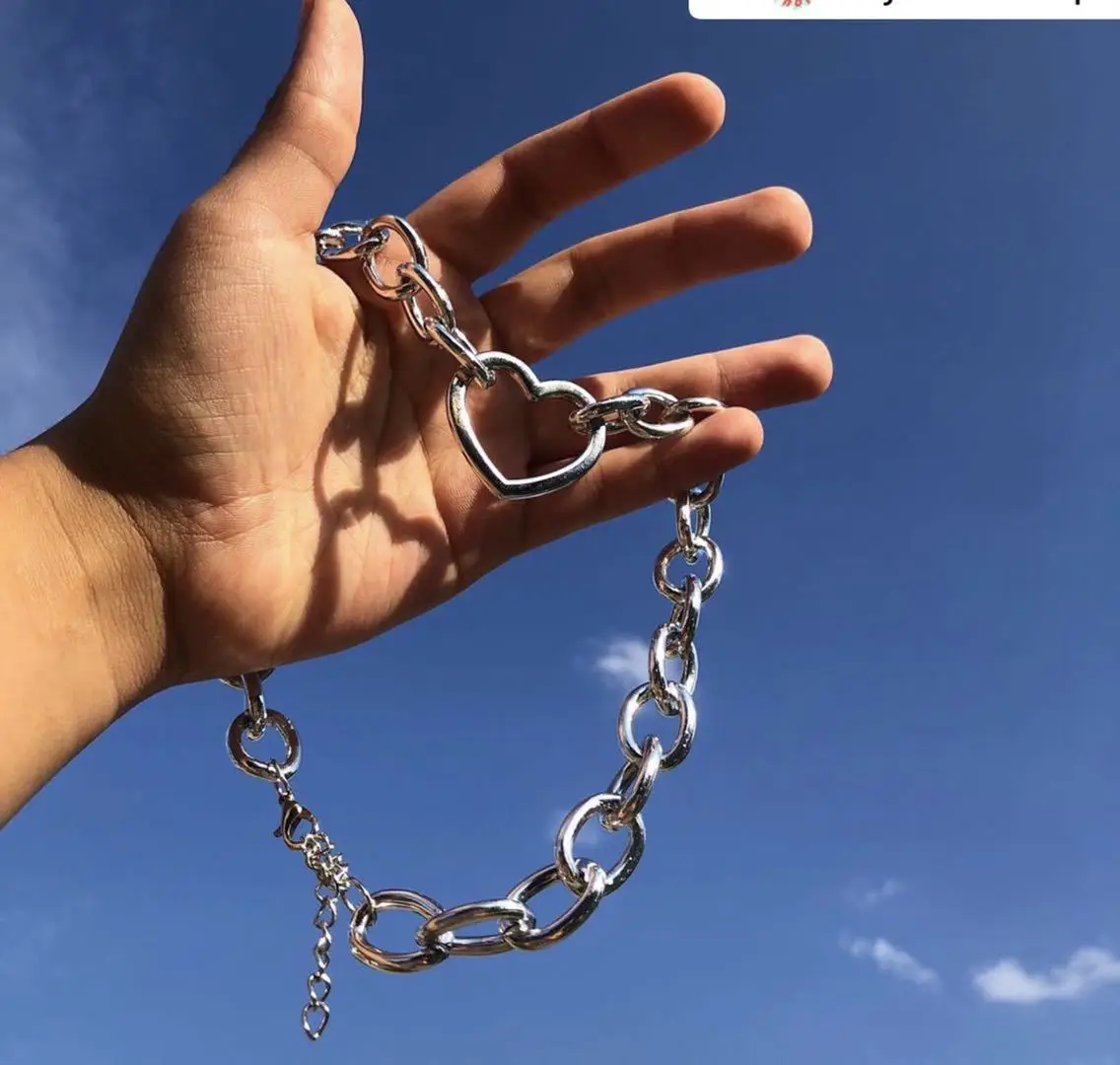 

Classic Fashion Metal Punk Silver Color Chain Short Necklaces For Women Trendy Hip Hop Hollow Heart Necklaces Statement Jewelry
