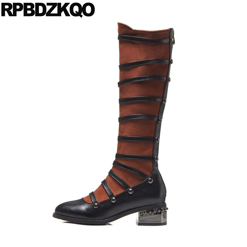 Женские замшевые сапоги до колена коричневые высокие на массивном каблуке с