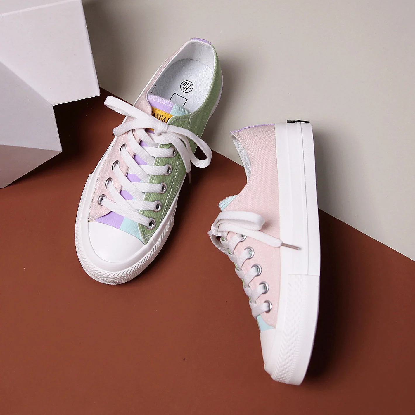 Модные парусиновые кроссовки Новинка весны 2020 года Удобная дышащая модная