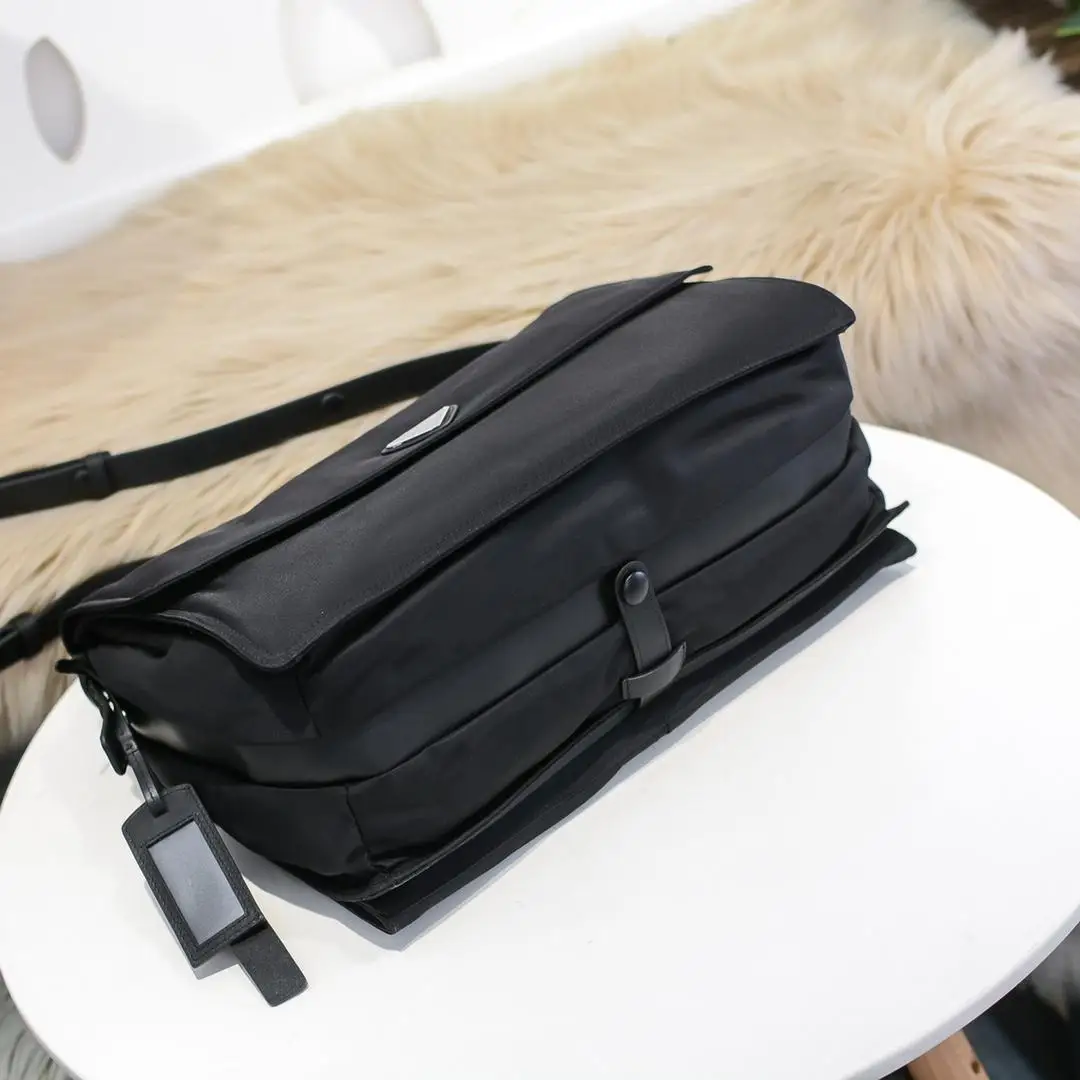 

2021 unisex black nylon two-in-one combination messenger bag fashion casual large-capacity one-shoulder backpack