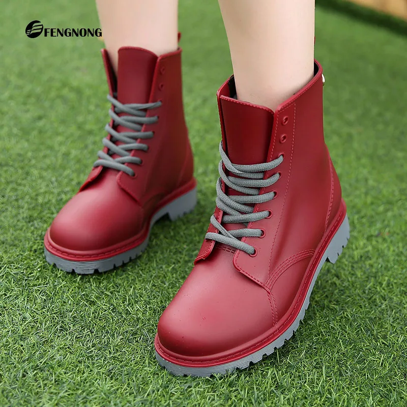 Водонепроницаемые резиновые ботинки на шнуровке полусапожки платформе модная