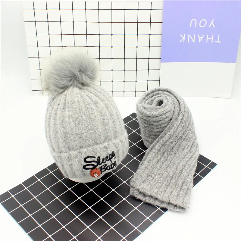 Комплект из шапки и шарфа с вышивкой в виде букв для мальчиков девочек зимняя