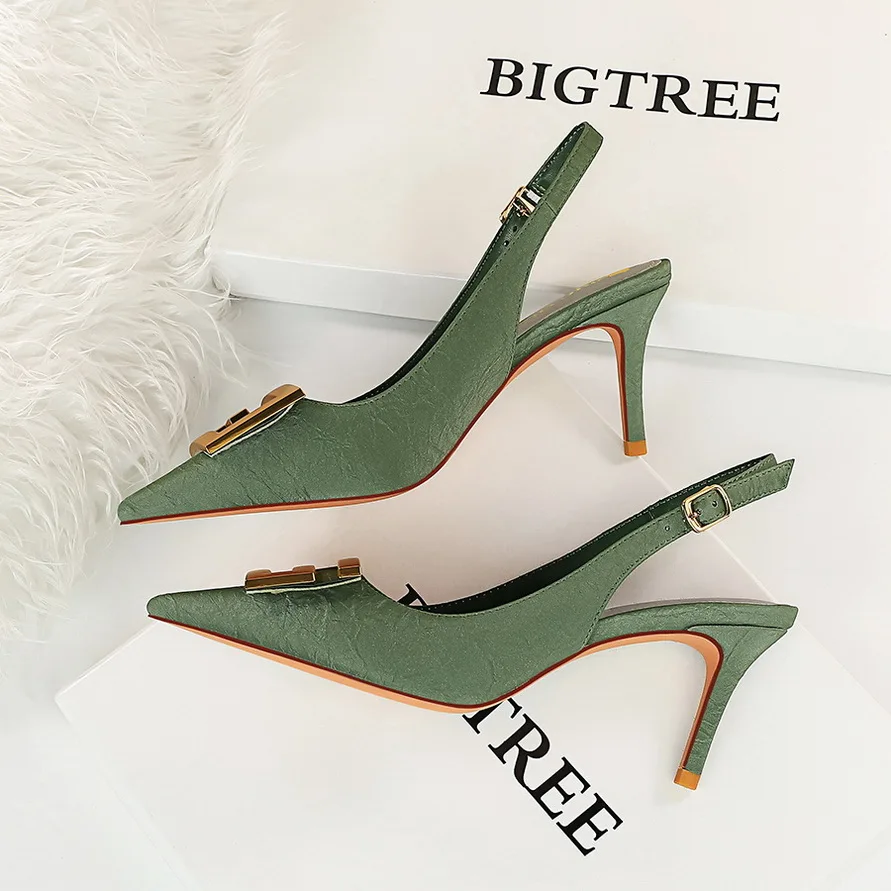 Купи Metal Square Buckle Kitten Heels 7 Cm Sexy Party Shoes Black Green White Woman Pumps Middle Heel Shoes For Women Sandals Size 43 за 996 рублей в магазине AliExpress