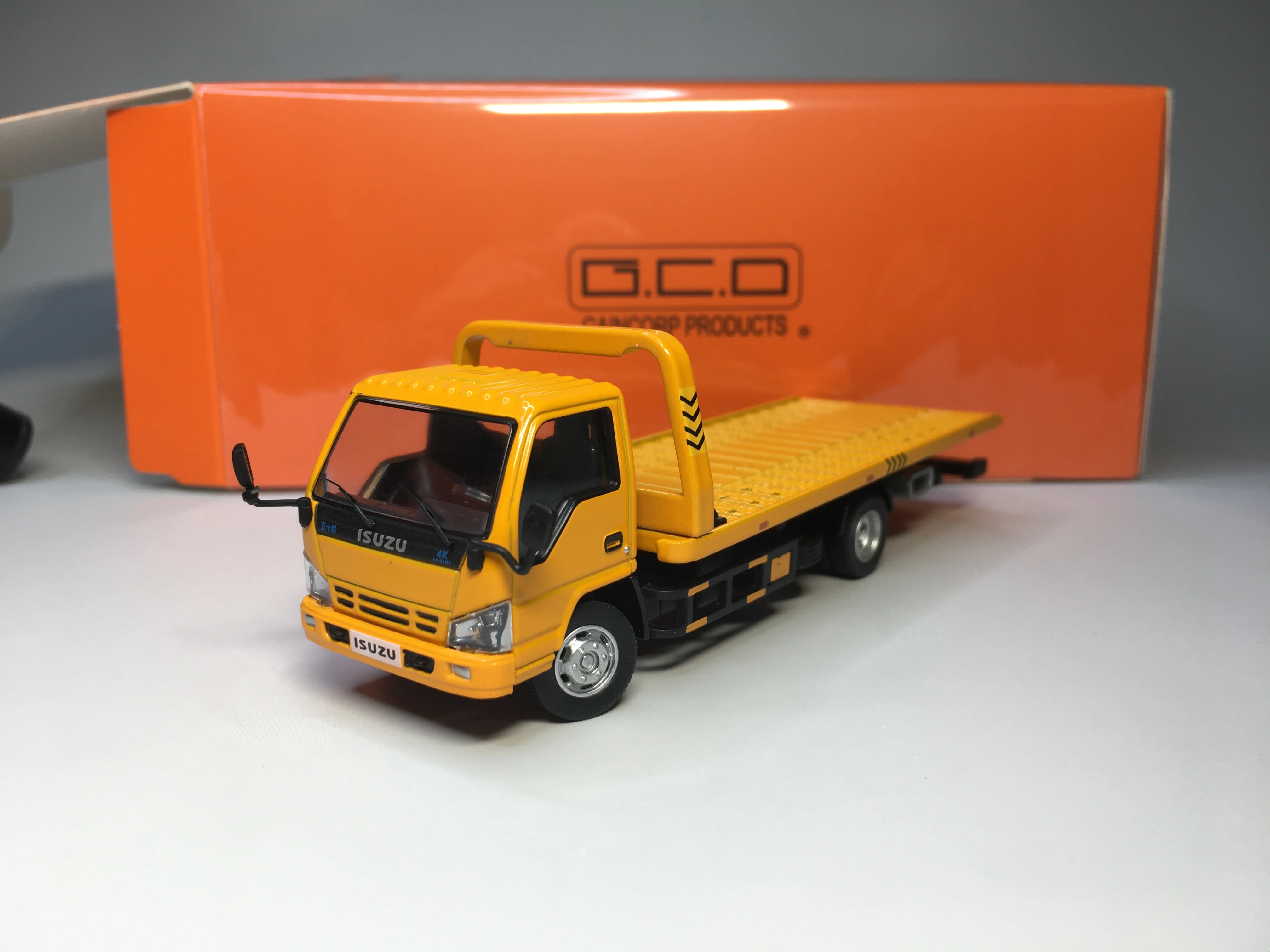 Коллекция лимитированных моделей автомобилей GCD 1/64 Isuzu серии N | Игрушки и хобби