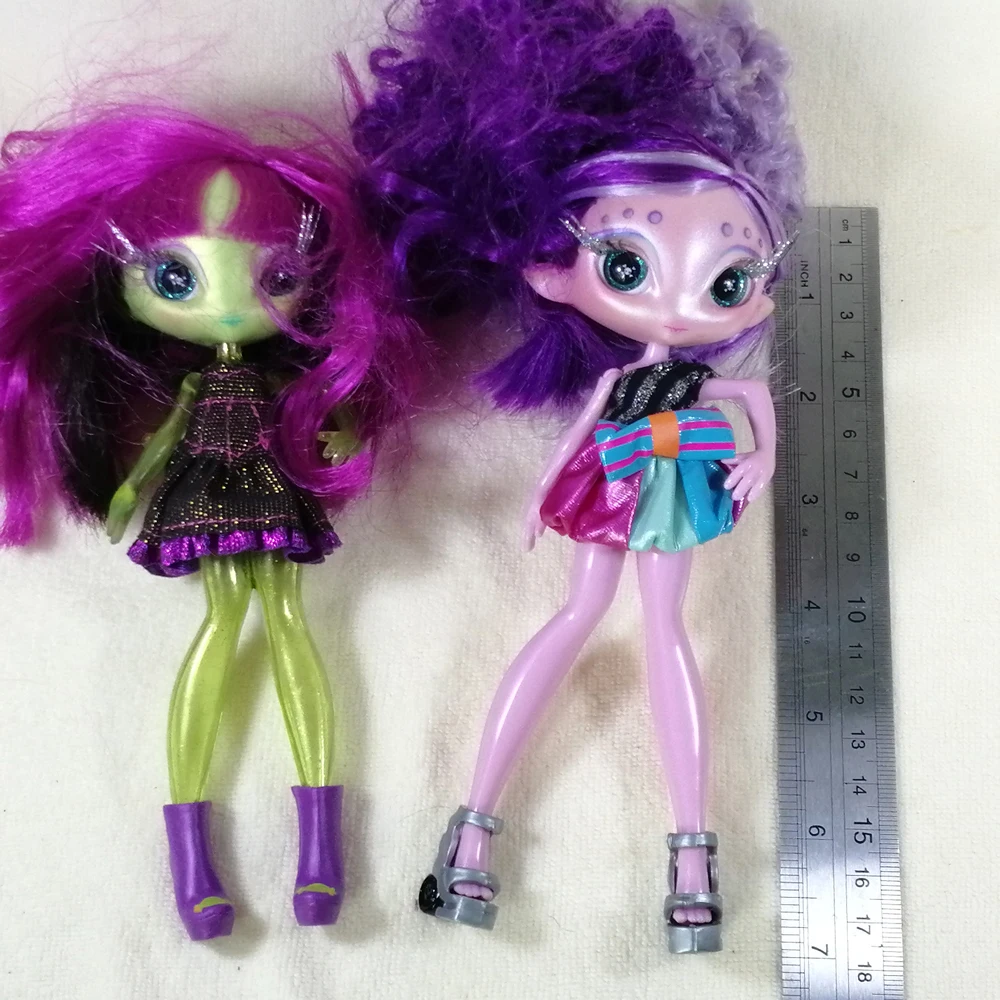 1 Оригинальная кукла девушка Инопланетянин международная торговля 20 см (8 дюймов)