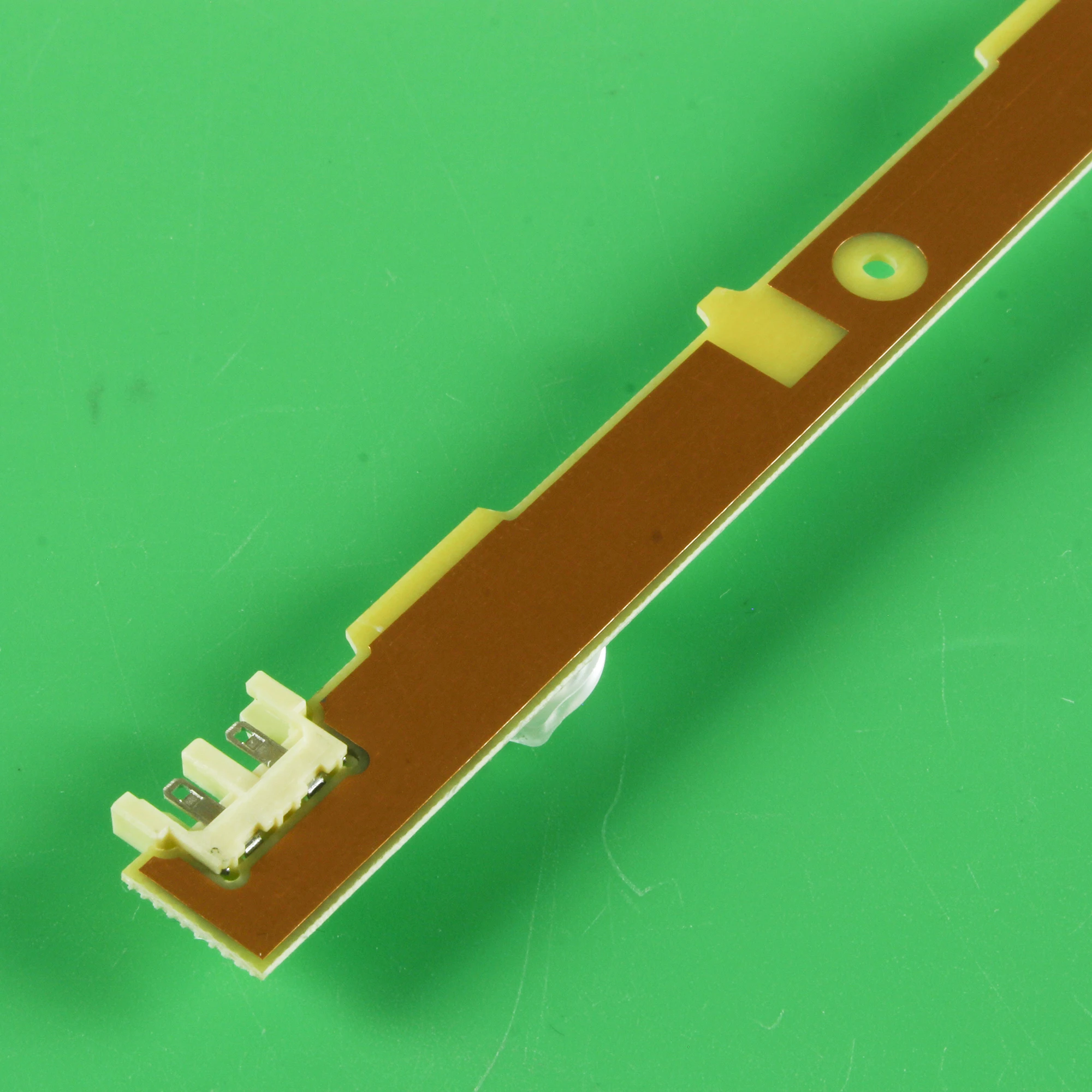 LED STRIP FOR SAMSUNG D2GE-320SC0-R3 2013SVS32H UE32F5000 UE32F6100 UE32F4000 UN32F6300 UN32F5050 UE32F5300 UE32F5020 UA32F6400 |