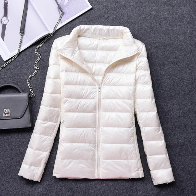 Женский пуховик на белом утином пуху Короткий Ультра-светильник размера плюс