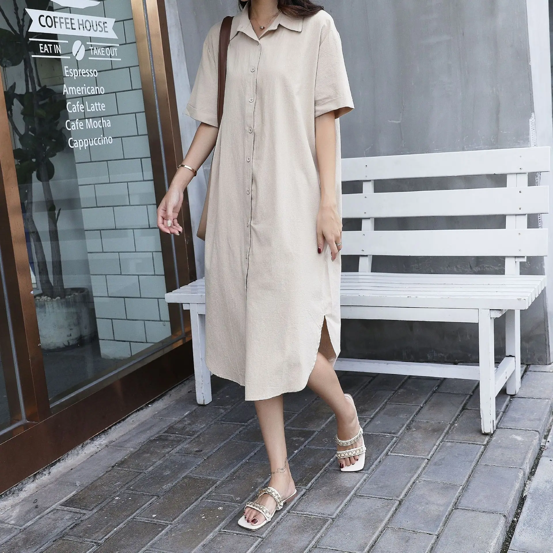 

Женская юбка с V-образным вырезом, коротким рукавом и поясом на пуговицах