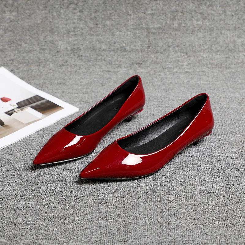 

Soft 2021 spring new commuter style pointed low heel single shoes women's thin heel patent leather work shoes women's black ol
