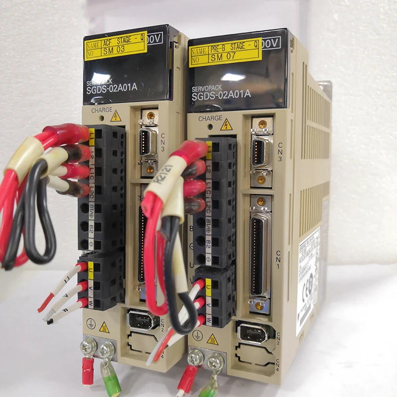 YASKAWA SGDS-02A01A 200 Вт (гарантия качества и цена Оборотная) | Инструменты