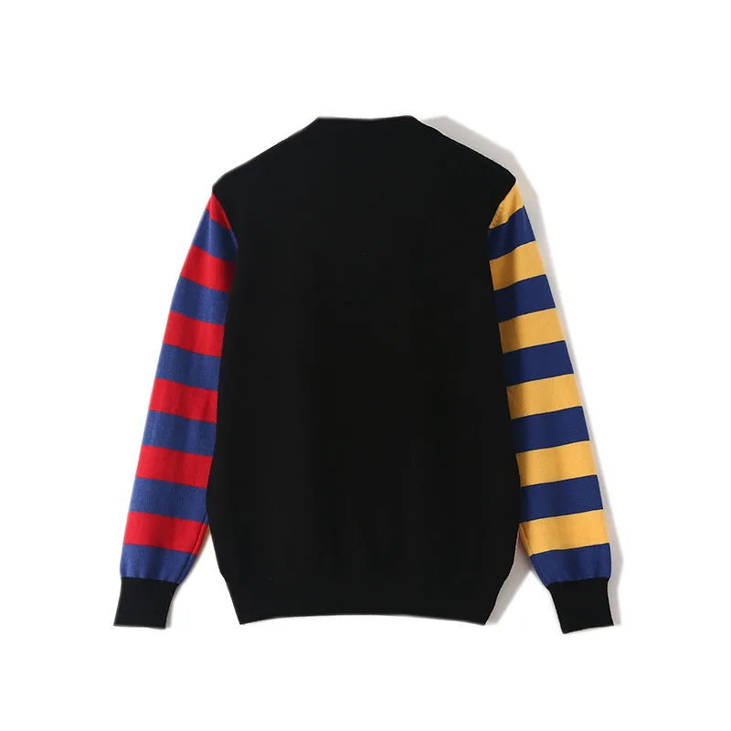 Свитер женский осенне-зимний вязаный с круглым вырезом и вышивкой | Женская