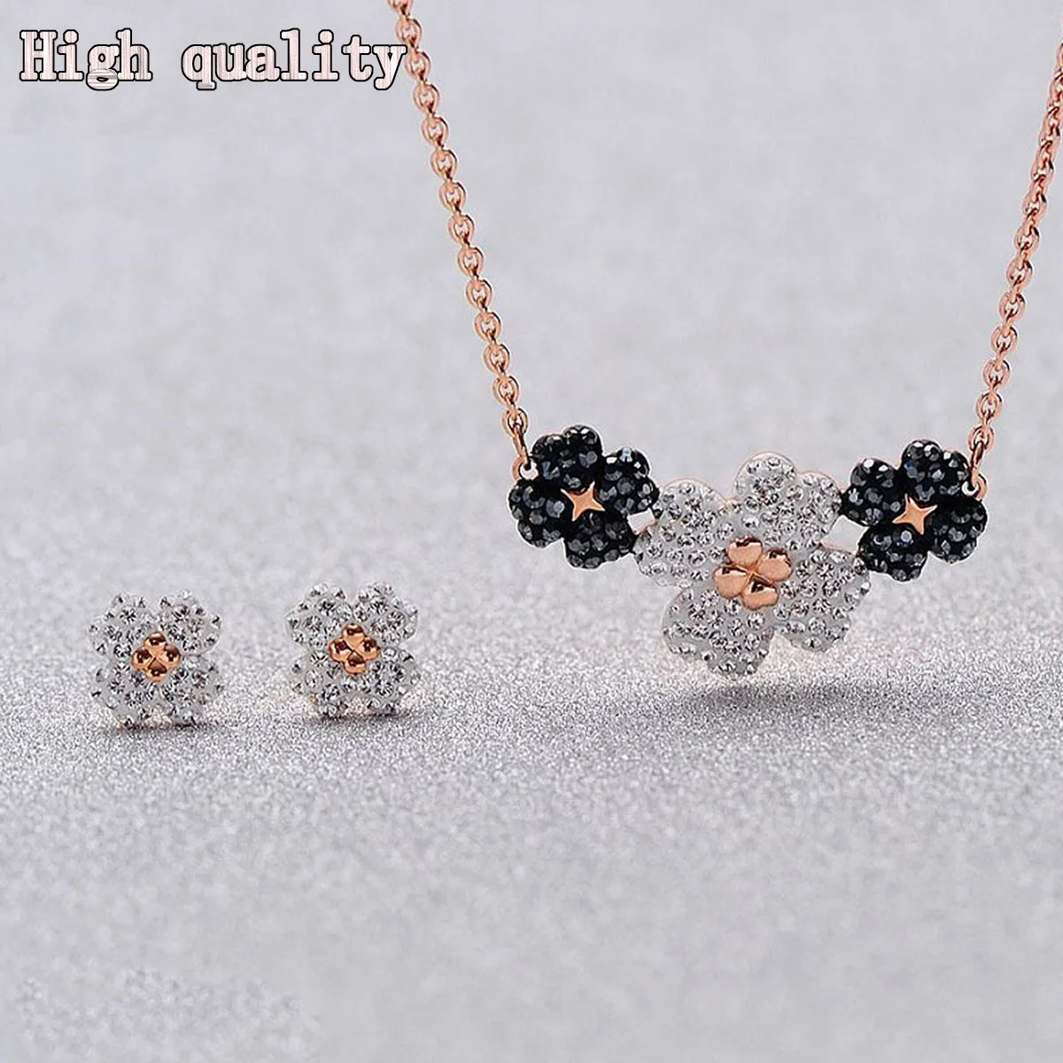 

High Quality SWA Fashion Jewelry Charm Crystal Black and White Clover Lucky Grass Women's Necklace Best Gift