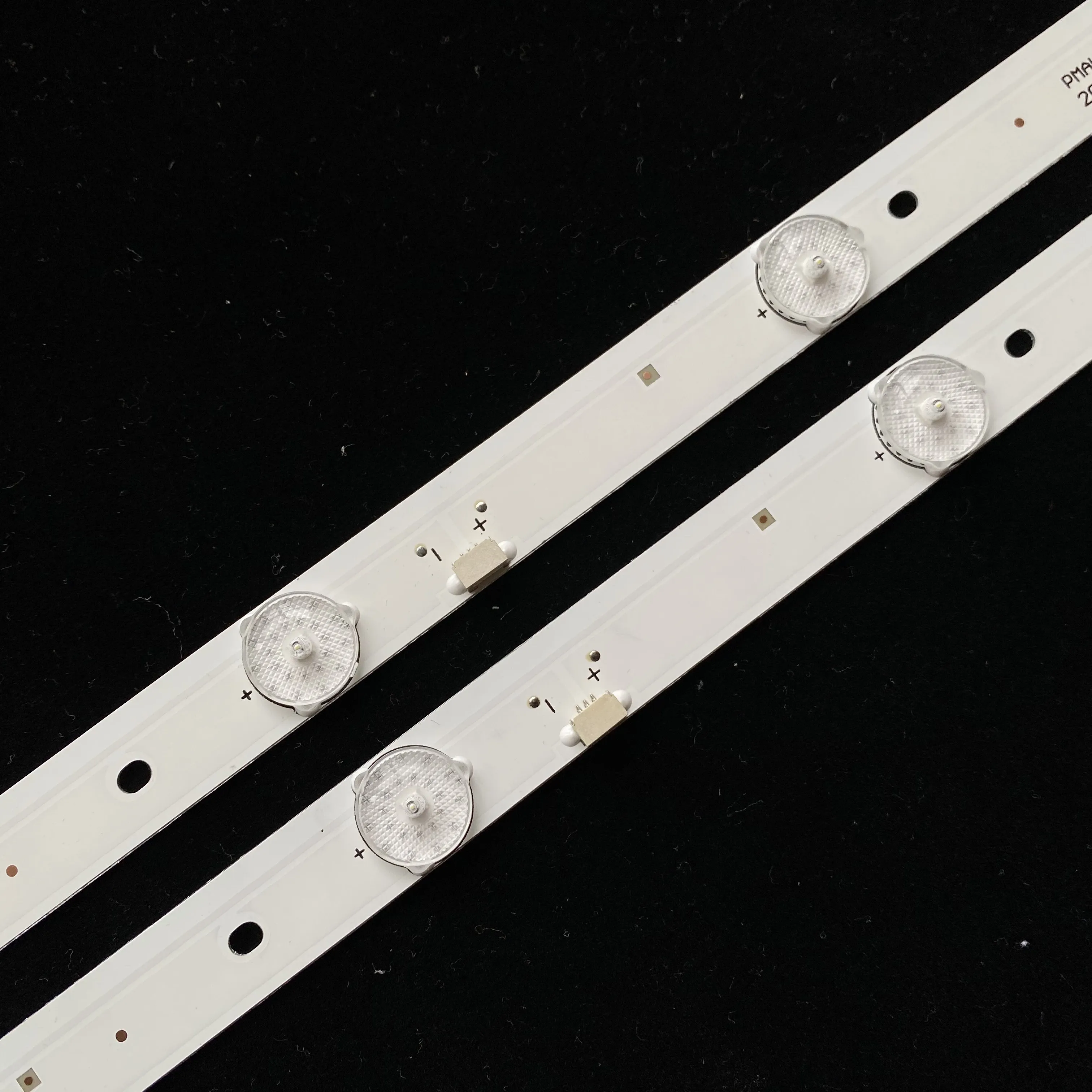 Лента для подсветки ЖК-телевизора TCL LE32E2900 Haier LD32U3100 CRH-F32W3030020767C-REV1.1/BOEI320WXI-01 59 см 2