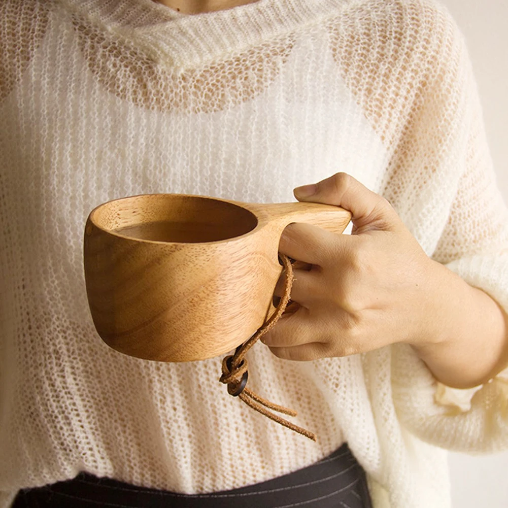 деревянная кружка для пива. старинные кружки деревянные. большая деревянная кружка. большая деревянная кружка. деревянная чашка.