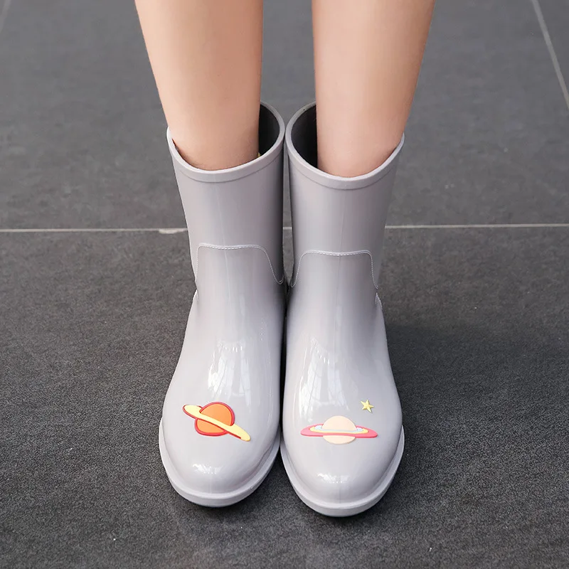 

New Rubber Shoes Fashion Rain Boots Girls Ladies Walking Waterproof PVC Women's Boots Winter Woman Martins Rainboots Pink white