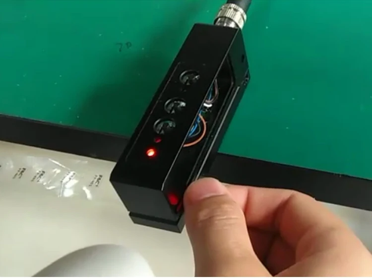 

FC-4100 Double Electrode Capacitive Label sensors for labelling&packing machine