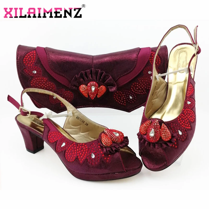 Новое поступление элегантные итальянские сочетающиеся сандалии и кошелек в