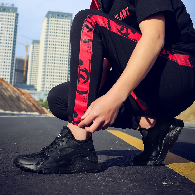 Мужские легкие кроссовки воздухопроницаемые повседневные высокого качества