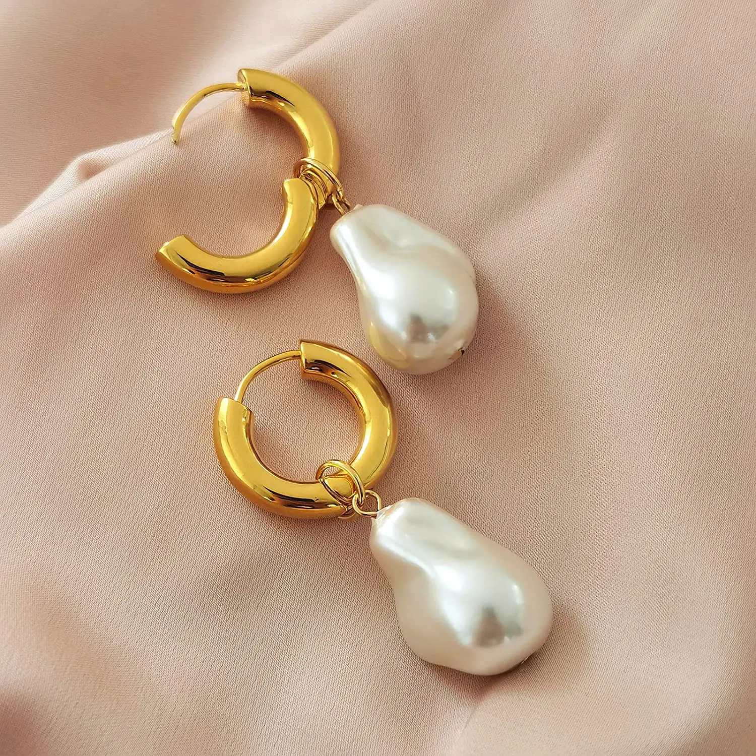 

18k Gold Plated Chunky Hoop Earrings Irregular Baroque Pearl Women Dangle Vintage Graceful Huggie Circle Two Way To Wear Jewelry