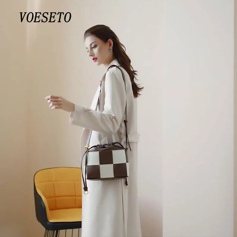 

VOESETO Woman's Leather Winter Fashion Cowhide Woven Shoulder Bag Female Color Matching Drawstring Shoulder Messenger Bucket Bag