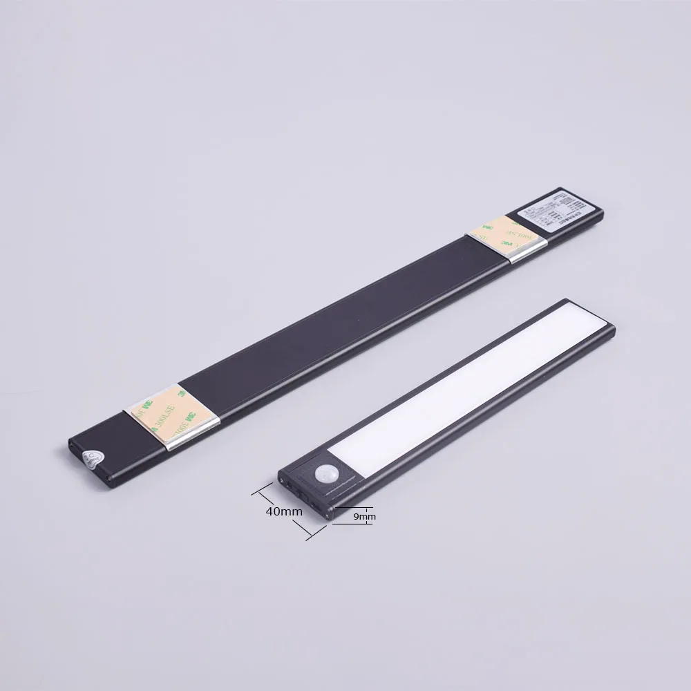 Светодиодный светильник с пассивным инфракрасным датчиком движения для нижнего