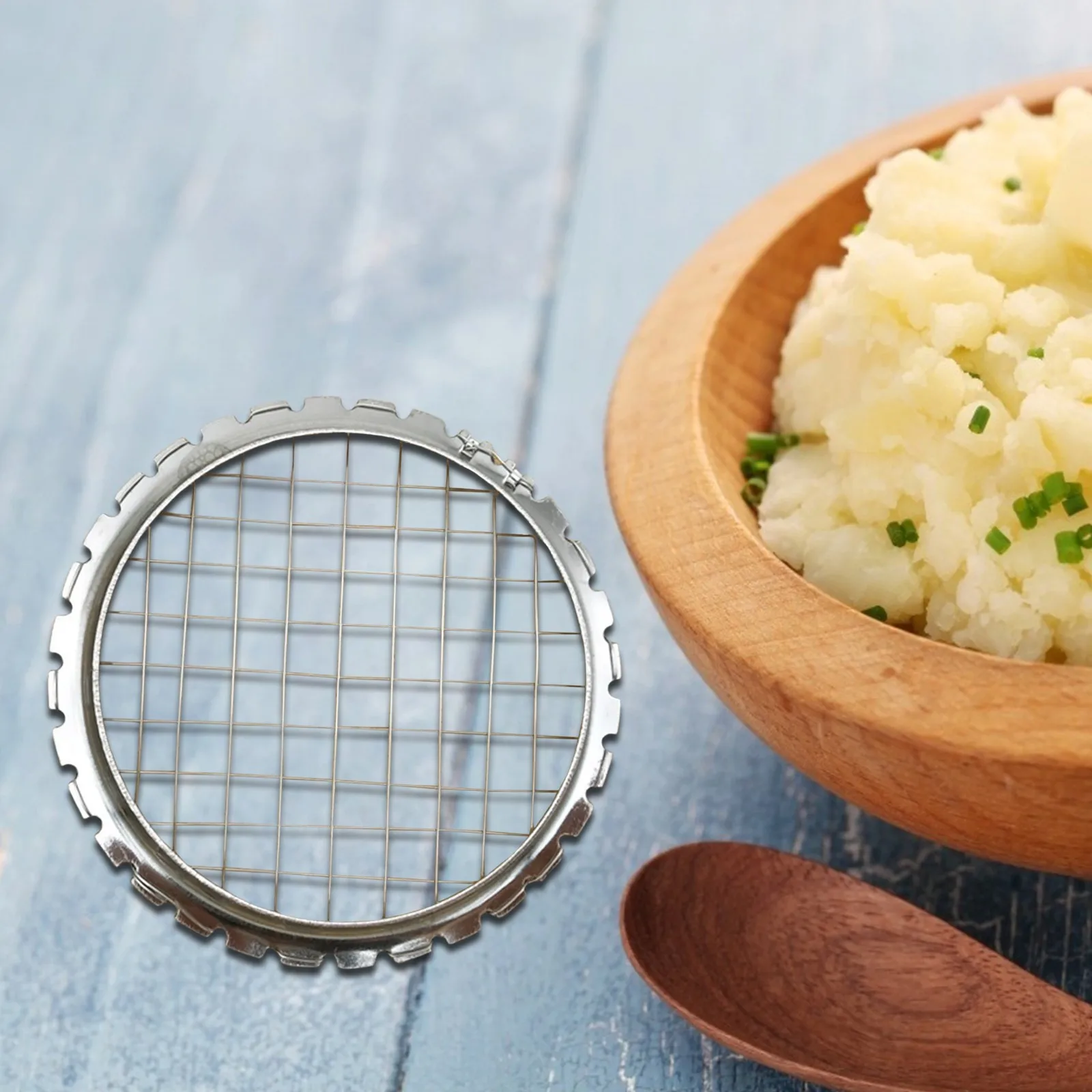 

1PC Mashed Potatoes Hand Pressure Slicer Stainless Steel Mesh Knife Egg Slicer Potato Slicer Mould Tomato Slicer Salad Tool