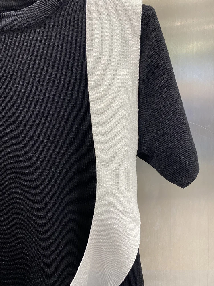 

2021 summer new niche design sense stitching shoulder strap decoration fake two-piece short-sleeved sweater women's trend
