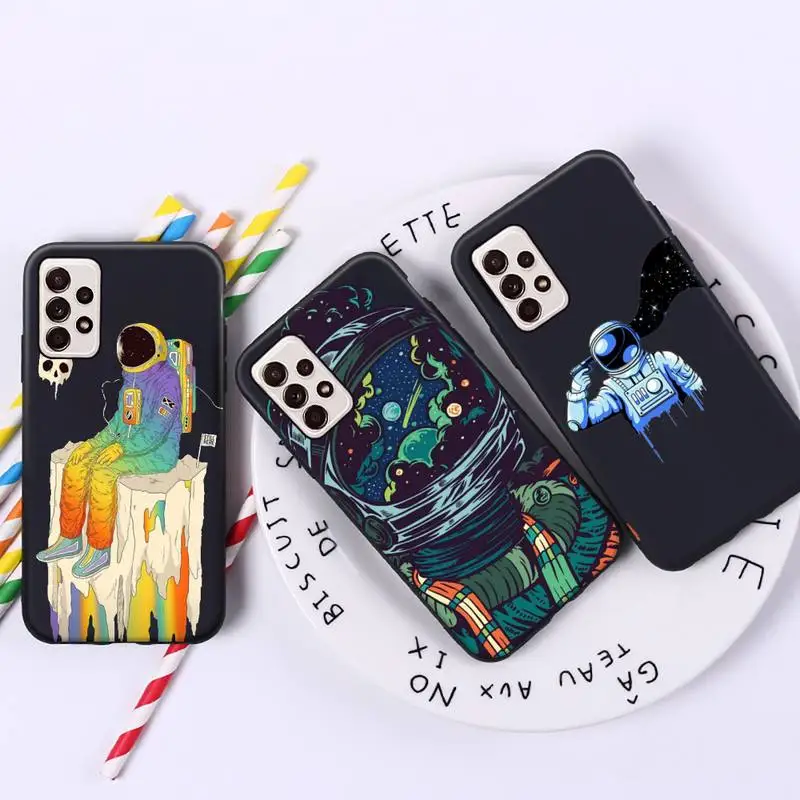

ins romantic fantasy astronaut Phone Case For Samsung A32 A51 A52 A71 A72 A50 A12 A21S A S note 20 S21 10 Plus Fe Ultra