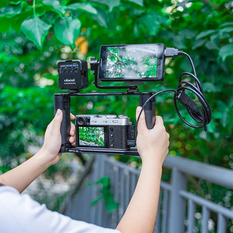 

UURig R069 Universal Smartphone Video Rig Dual Handheld Grip Stabilizer DIY Vlog Handle Grip Extend Cold Shoe for Microphone