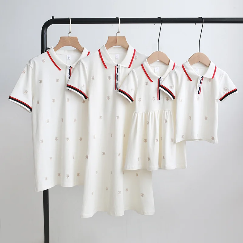 Платья для мамы и дочки Рубашки папы сына Одежда ребенка Одинаковая одежда семьи