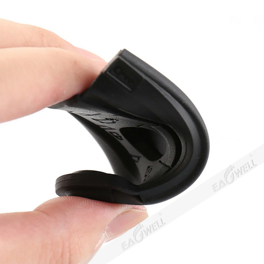 

Carbon fiber +Silicone Car Remote Key Holder Case Cover Fit For Hyundai Elantra i20 i30 IX25 IX35 3 Buttons Black/Blue/Red
