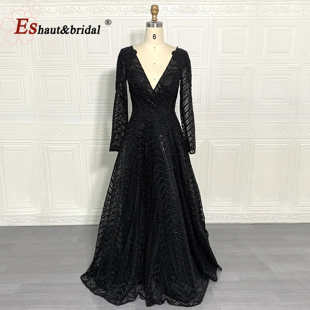 Вечернее платье с бисером и длинными рукавами-фонариками