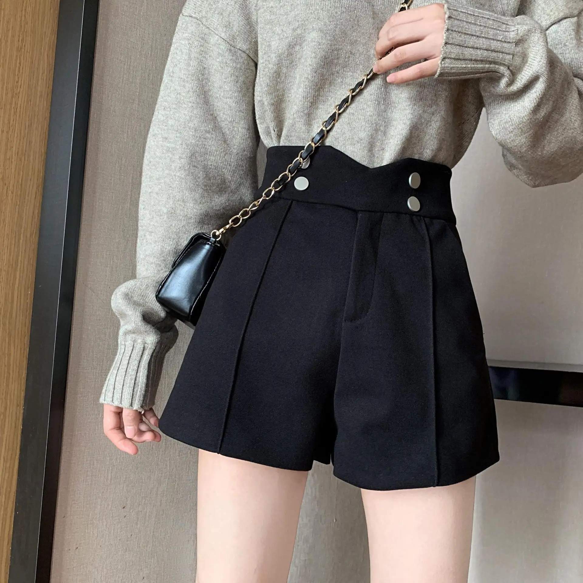 

Woolen Shorts Women Winter Fahsion High Waist Thick Solid Color A-line Basic Shorts