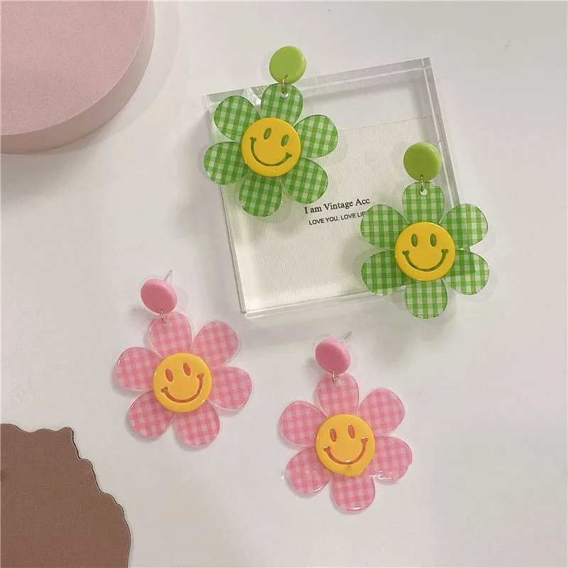 

Origin Summer Sweet Cartoon Smile Face Pendant Earring for Women Pink Yellow Green Color Plaid Sunflower Drop Dangle Earrings