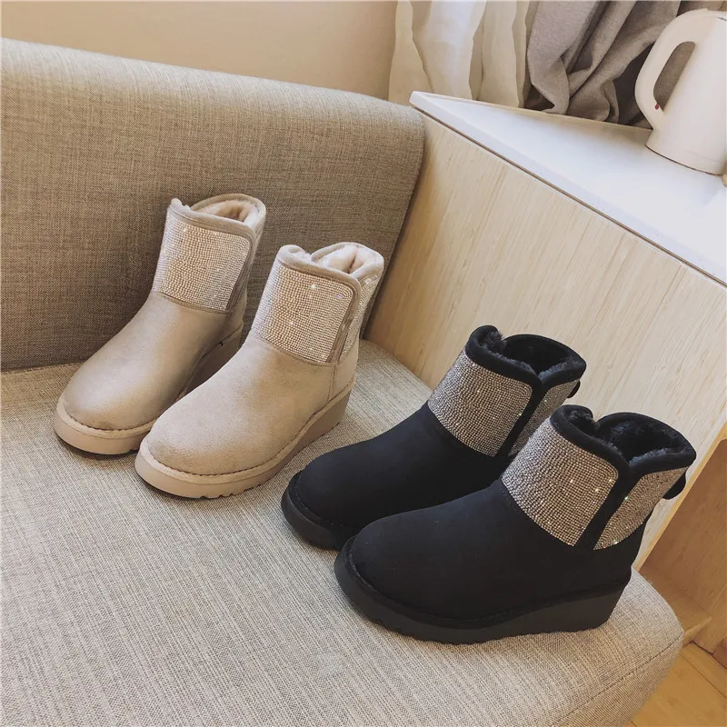 Женские зимние сапоги увеличивающие рост Новинка 2019 года короткие на меху с