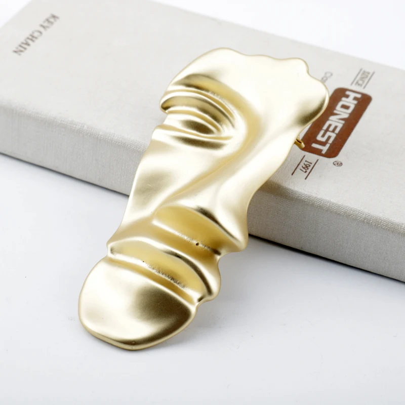 

Fashion Simple Creative Personality Golden Half Face Portrait Suit Metal Badges Lapel Pins Brooches For Women Men Jewelry Gift