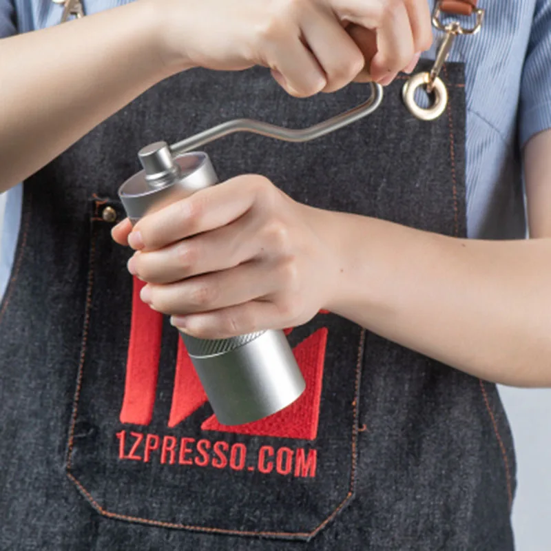 Продажа Ручная мельница 1zpresso Q2, инструменты шлифовальная кухонная машина, регулируемая мельница для кофейных зерен из нержавеющей стали Продажа Ручная мельница 1zpresso Q2, инструменты шлифовальная кухонная машина, регулируемая мельница для кофейных зерен из нержавеющей стали